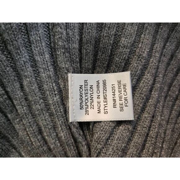 Sincerely Jules gray ribbed button front collared cardigan sweater.  Size L. - Picture 4 of 5